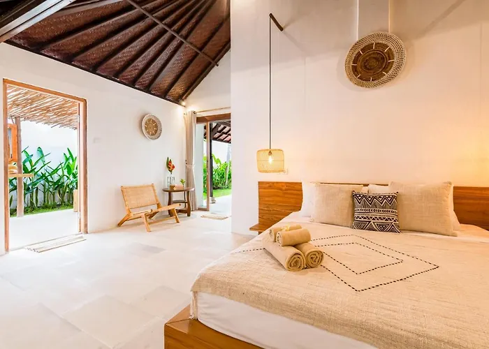 Chandika - 4 Bdr With Private Pool, Walk To The Seminyak (Bali)