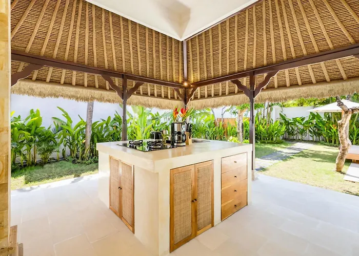 Chandika - 4 Bdr With Private Pool, Walk To The Villa