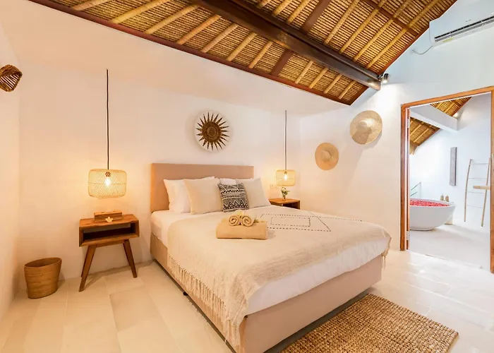 Chandika - 4 Bdr With Private Pool, Walk To The Villa Seminyak (Bali)