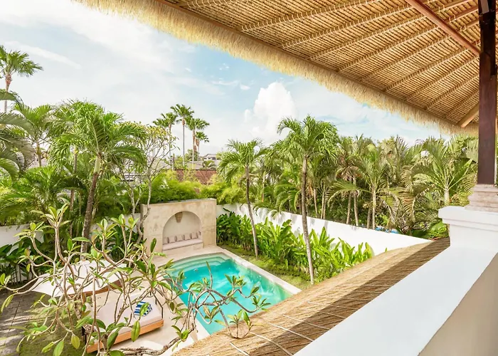 Villa Chandika - 4 Bdr With Private Pool, Walk To The